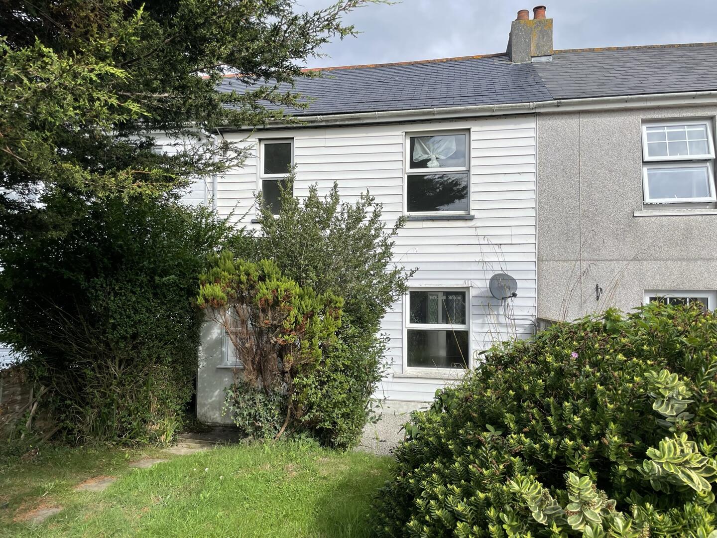 3 bed property in Chyvelah Terrace, Truro